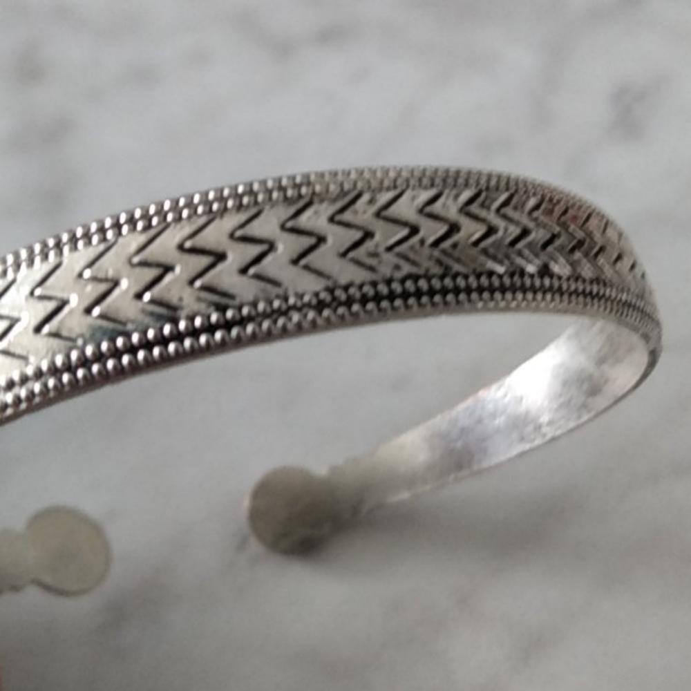 Jewelry - Picture 5 of 11
